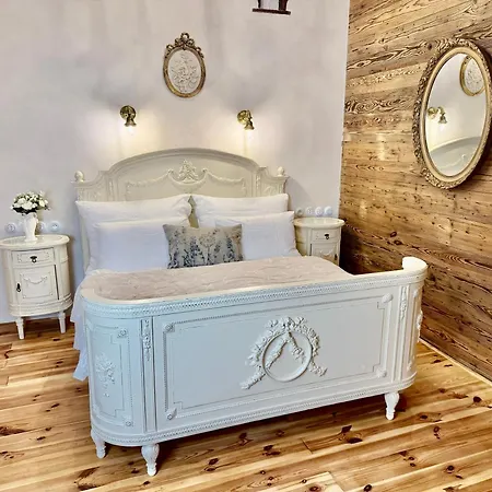 V Ráji Resort *